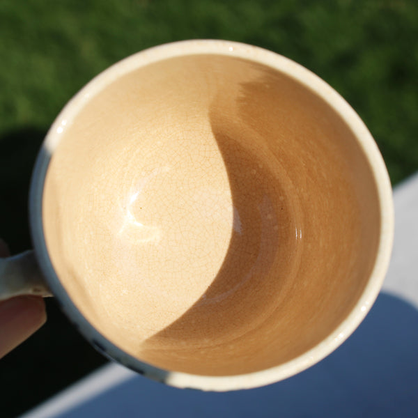 Tasse et soucoupe anciennes Terre de Fer – Saint-Amand – Service Guadeloupe