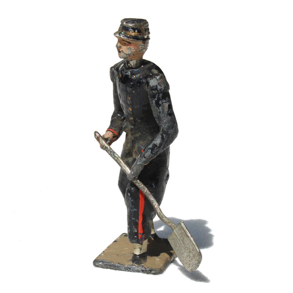 Ancienne figurine en plomb plein CBG Mignot soldat français / Artilleur de campagne avec une pelle