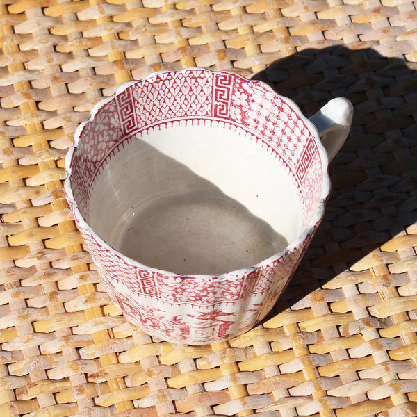 Ancienne tasse à café en faïence de Lunéville modèle dentelle