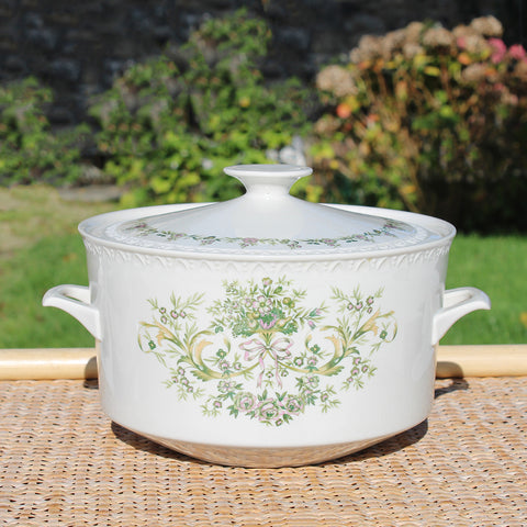 Soupière / cocotte vintage en porcelaine à feu / Villeroy & Boch modèle Trianon