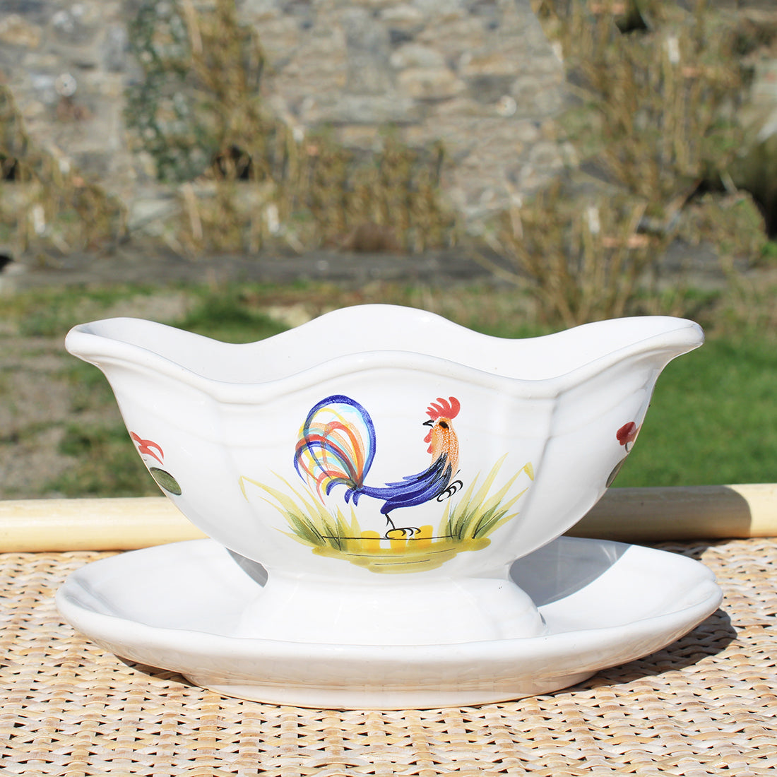 Saucière en faïence de MBFA Pornic modèle Coq