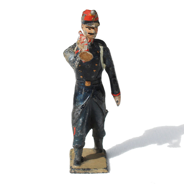 Ancienne figurine en plomb plein CBG Mignot soldat français / Artilleur de campagne en capote / Clairon