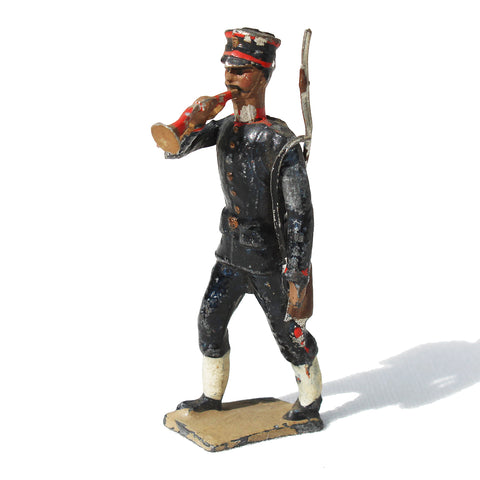 Ancienne figurine en plomb plein CBG Mignot soldat japonais / Infanterie / Clairon