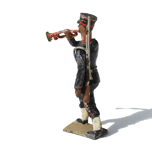 Ancienne figurine en plomb plein CBG Mignot soldat japonais / Infanterie / Clairon