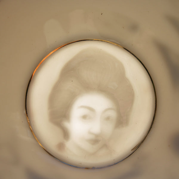 Paire de tasses à thé japonaises en porcelaine Kutani / Geisha en lithophanie / décor doré