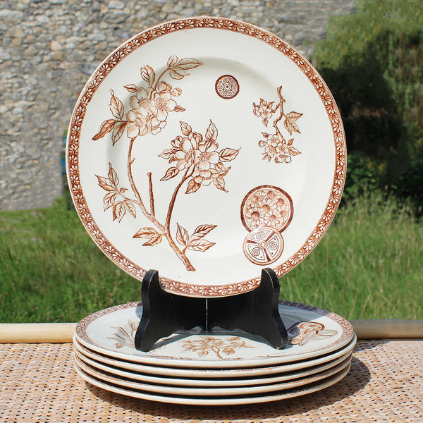 Ensemble de 6 assiettes plates en faïence de Choisy le Roi modèle Marguerite