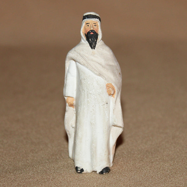 Ensemble de 5 anciennes figurines / Personnages arabes en plâtre peint / Algérie