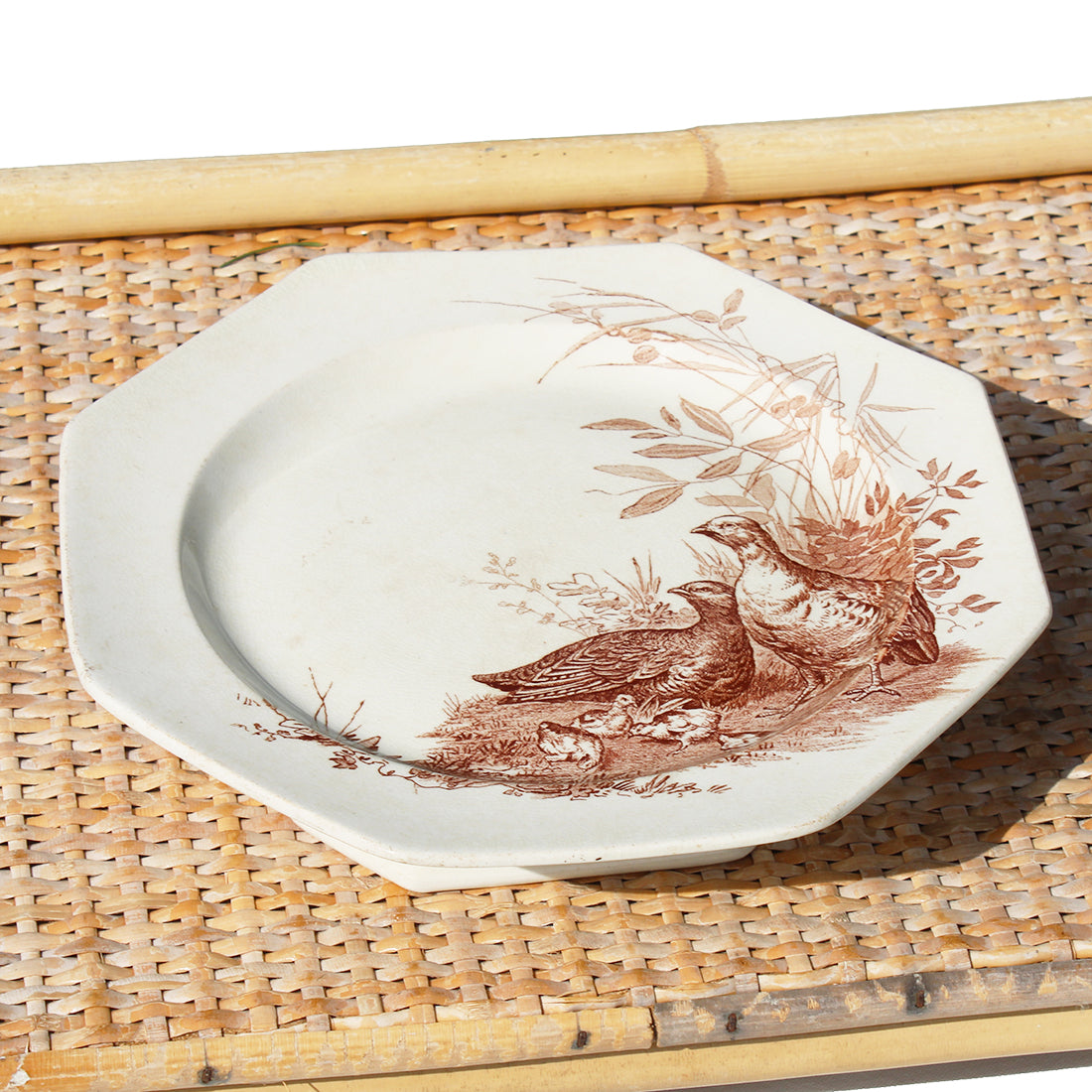 Ancienne assiette montée en faïence anglaise Wedgwood / modèle Rustic / Perdrix