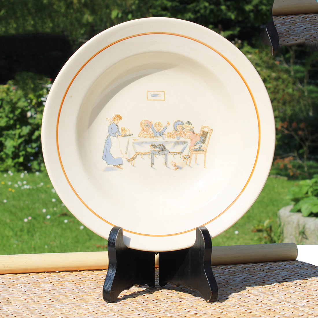 Ancienne assiette creuse 22 cm en faïence de Sarreguemines modèle Enfants Richard