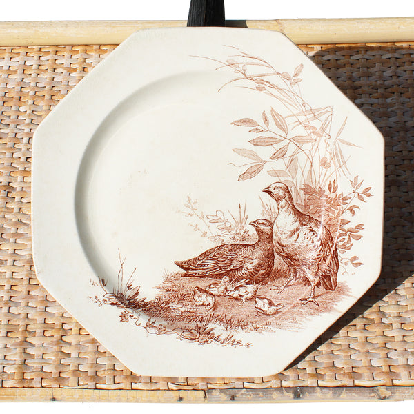 Ancienne assiette montée en faïence anglaise Wedgwood / modèle Rustic / Perdrix