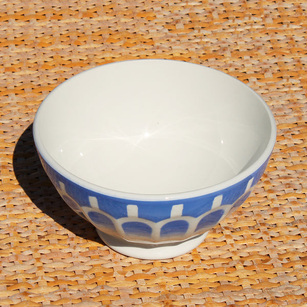 Ancien bol à facettes 14.2 cm en faïence bleu et blanc