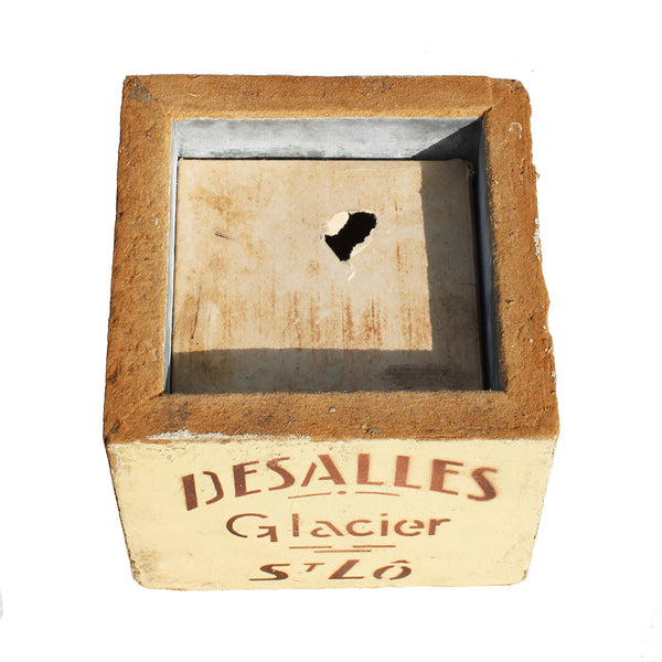 Ancienne petite glacière de pâtisserie / glacier / Desalles à St Lô