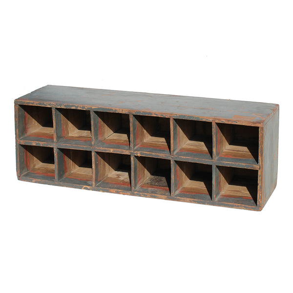 Ancien petit meuble d'atelier en bois 77 cm / de métier à poser / 12 casiers