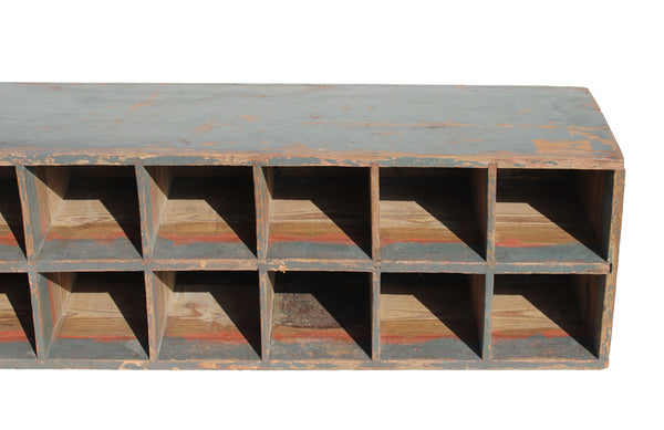 Ancien petit meuble d'atelier en bois 77 cm / de métier à poser / 12 casiers