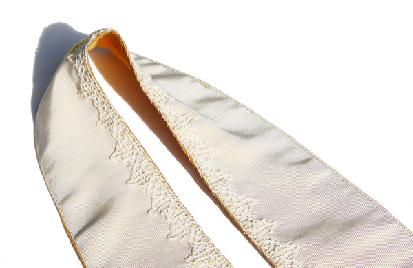 Ancien manipule liturgique / tissu de soie / religion