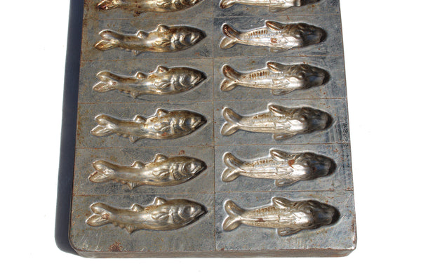 Ancien moule de pâtissier / chocolatier en métal Letang Fils pour friture en chocolat