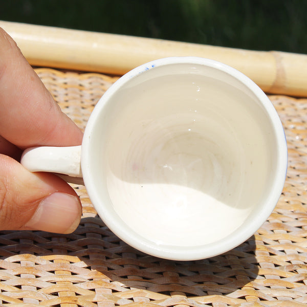 Ancienne tasse à café en faïence de Sarreguemines numérotée 3210