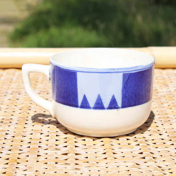 Ancienne tasse à café en faïence de Digoin Sarreguemines modèle Pontivy V.F. Paris