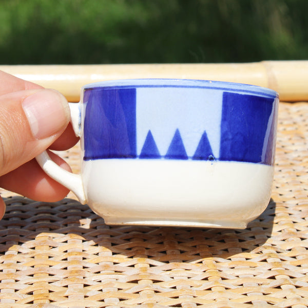 Ancienne tasse à café en faïence de Digoin Sarreguemines modèle Pontivy V.F. Paris