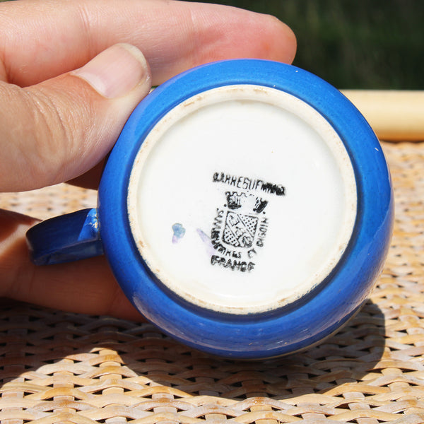 Ancienne tasse à café en faïence de Digoin Sarreguemines modèle bleu à pois