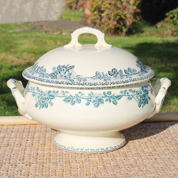 Ancienne soupière en faïence Terre de Fer Saint Amand service Guadeloupe