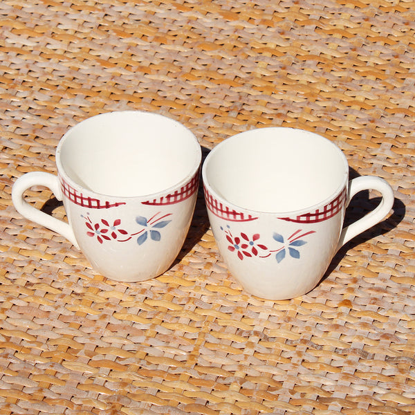 Duo de tasses à café anciennes en faïence de Digoin Sarreguemines modèle Françoise