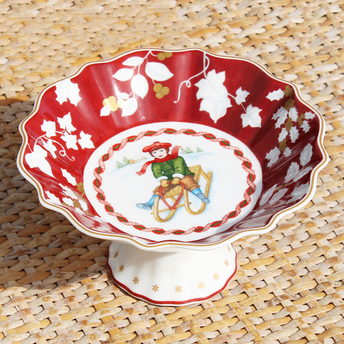 Petite coupe sur pied en porcelaine de Villeroy & Boch modèle Toy's Fantasy