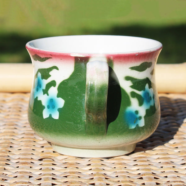 Ancienne tasse à café en opaque de Pexonne / modèle art déco