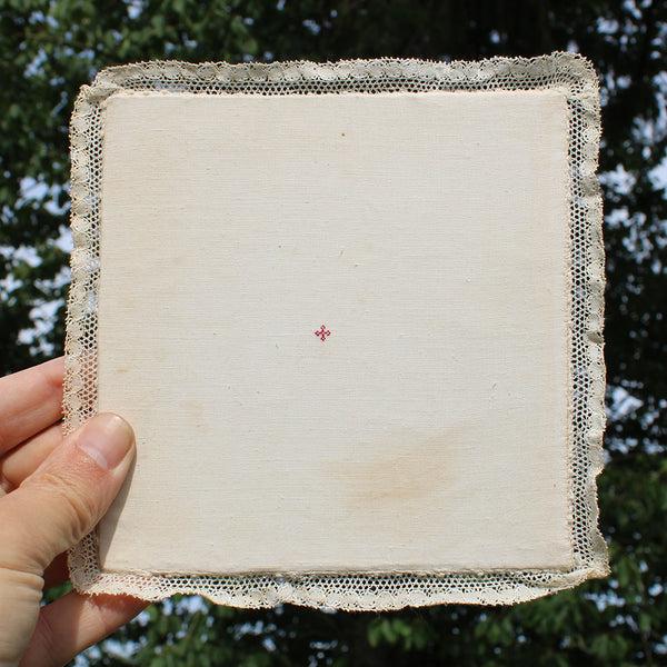 Ancienne pale de calice liturgique / broderie / dentelle / religion