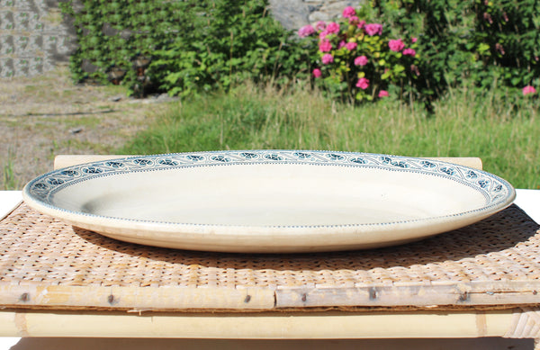 Ancien plat ovale 35.5 cm en faïence patinée de HB & Cie / Choisy le Roi modèle Champigny