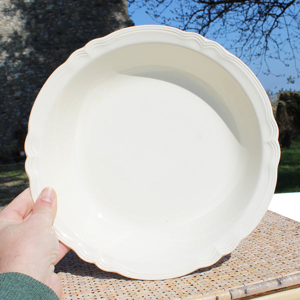 Ancien plat creux & rond 30.5 cm en faïence de Sarreguemines coloris ivoire