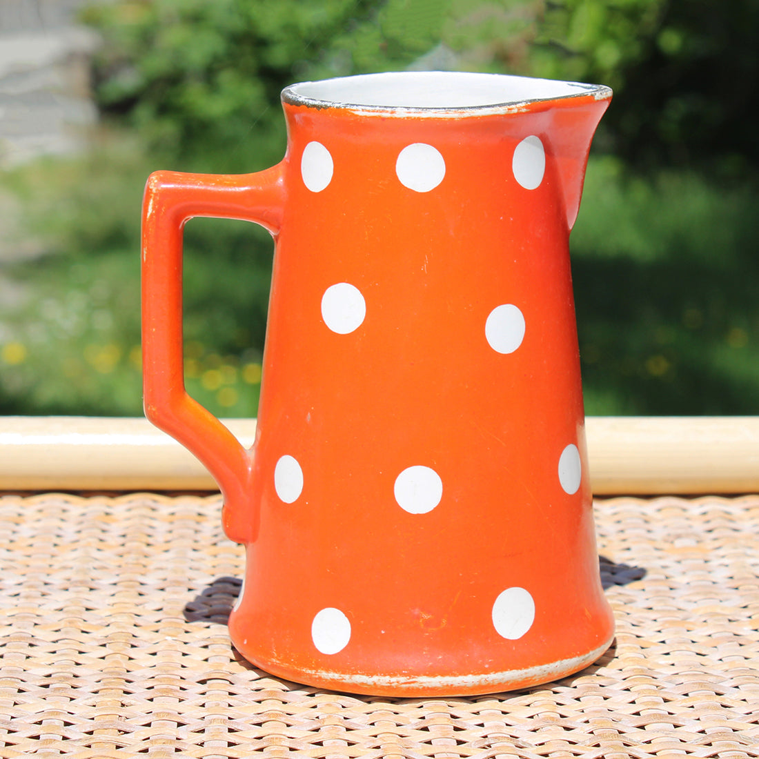 Ancien pichet / pot à lait 13 cm / Sarreguemines / Digoin modèle Confettis pois blancs / coloris orange