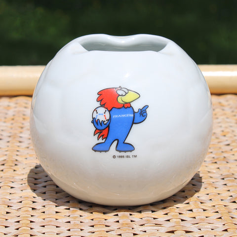 Ballon football coupe du monde 1998 jamais gonflé signé en ance | Clasf sports Ballon football coupe du monde 1998 jamais gonflé signé en ance | Clasf sports