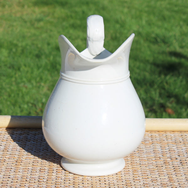 Broc ancien en faïence blanche – Pexonne FF – Anse en forme de tête de serpent