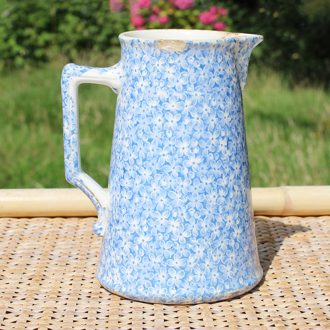 Ancien petit pichet / pot à lait 14 cm / U & C Sarreguemines / modèle Perse F coloris bleu