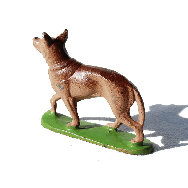 Ancienne figurine Quiralu : la ferme / chien / Berger allemand