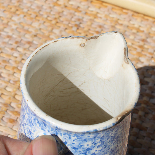 Ancien petit pichet / pot à lait 14 cm / U & C Sarreguemines / modèle Perse F coloris bleu