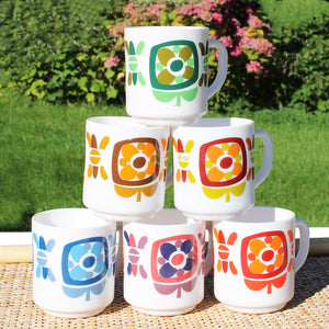 Ensemble de 6 mugs publicitaires en Arcopal vintage modèle Mobil