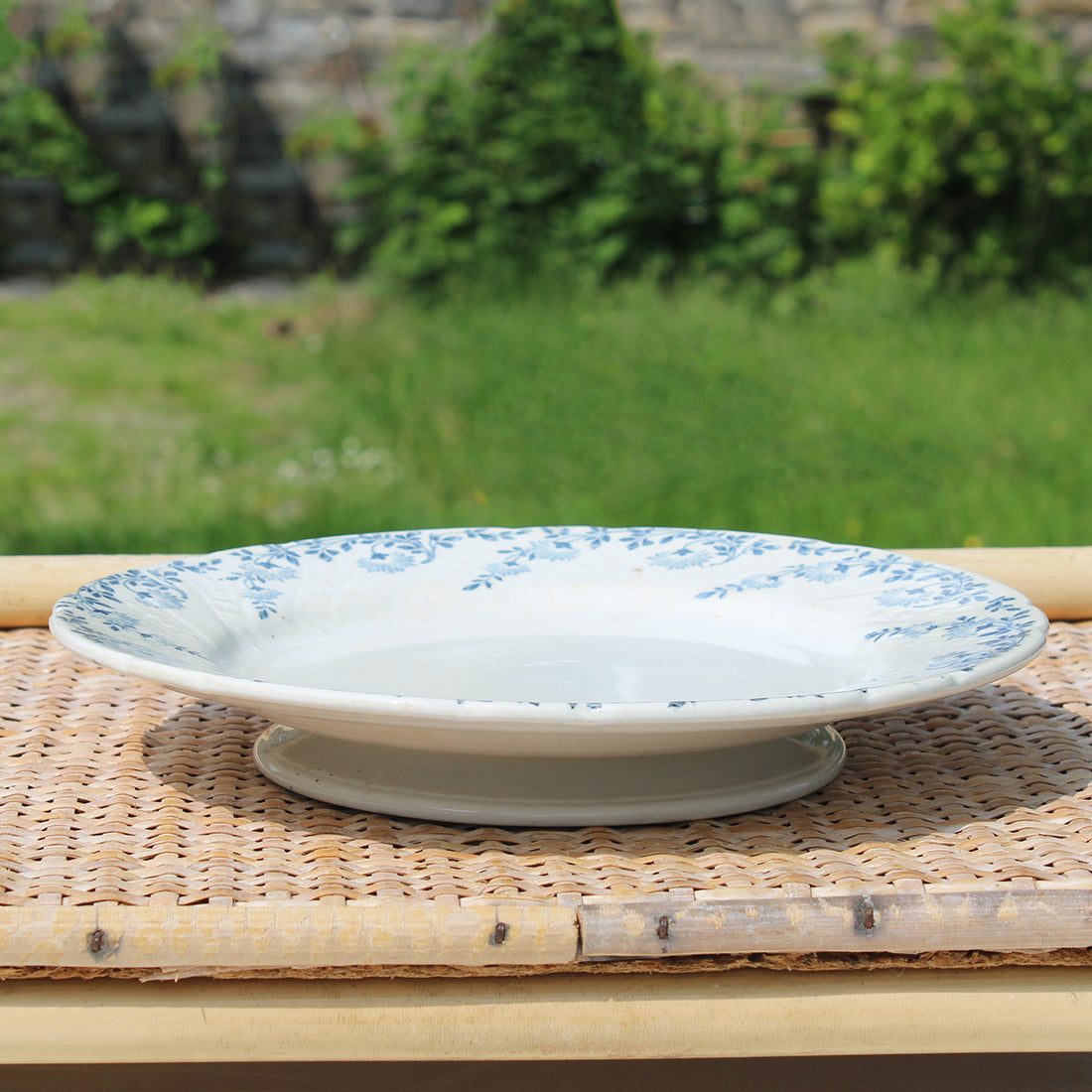 Ancienne assiette montée en faïence / K & G Lunéville modèle Trianon