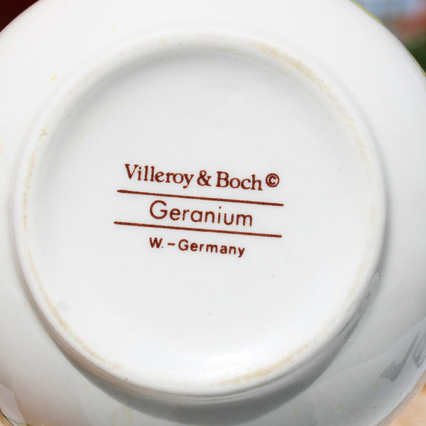 Pot à lait / crémier vintage en vitro-porcelaine de Villeroy & Boch modèle Geranium