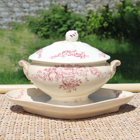 Ancienne saucière sur dormant en faïence / Choisy le Roi HB & Cie / Louis XV