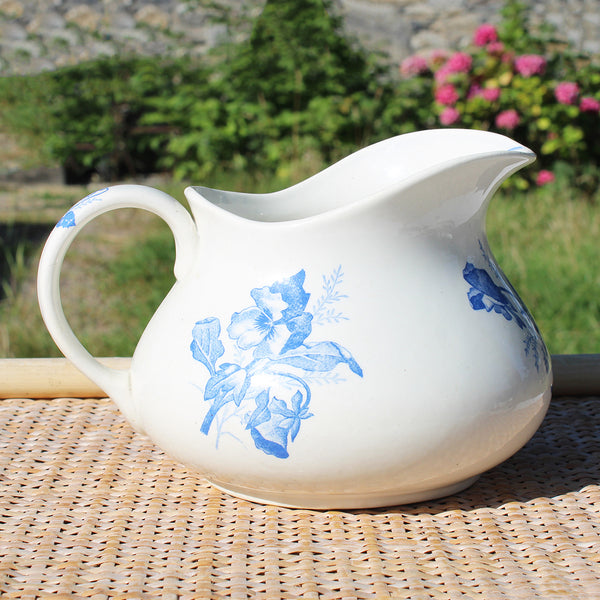 Ancien broc de toilette en faïence de Salins modèle à décor floral