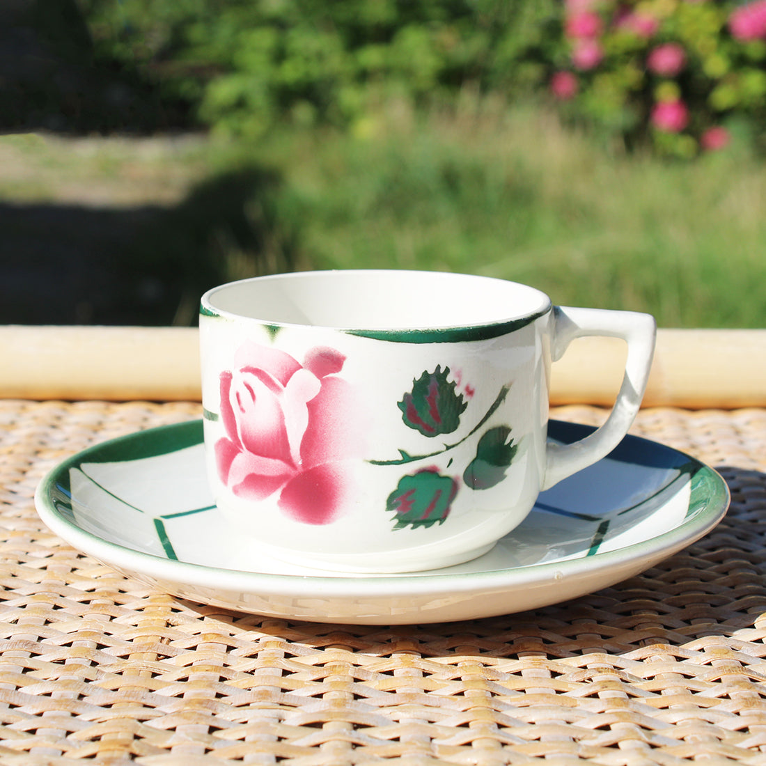 Ancienne tasse à café + soucoupe en faïence de Digoin Sarreguemines modèle Monique