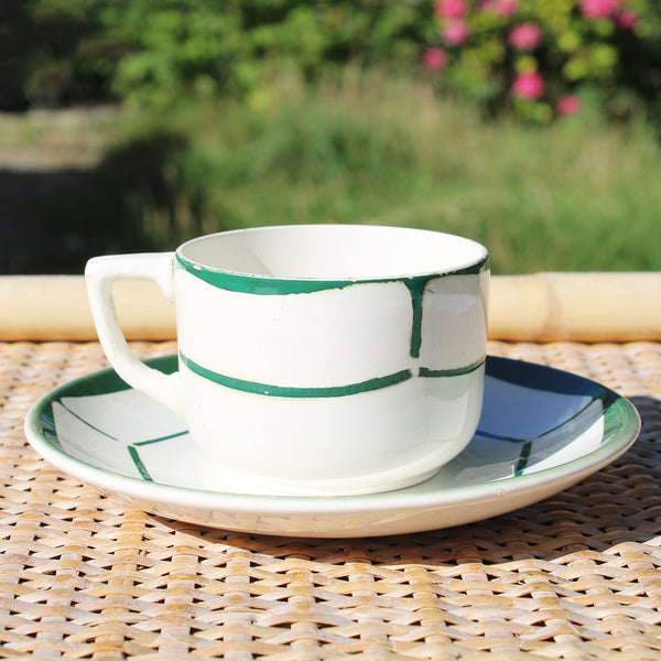 Ancienne tasse à café + soucoupe en faïence de Digoin Sarreguemines modèle Monique