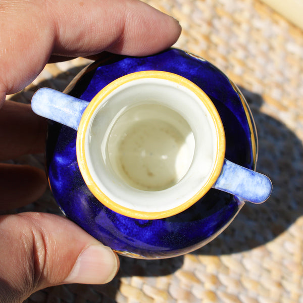 Ancien vase amphore miniature 10.5 cm en faïence de Gien modèle Renaissance