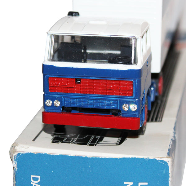 Véhicule miniature 1:50 camion Lion Car n° 59 / DAF Trucks / en boîte / no Dinky Toys Norev