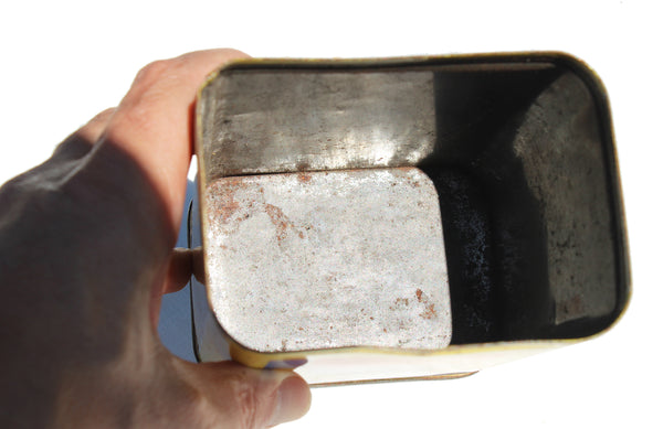 Ancienne boîte publicitaire Banania vide en tôle lithographiée / l'Écusson / modèle Pâtes