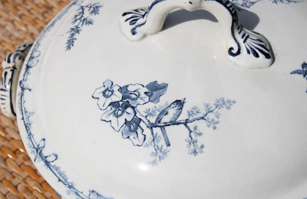 Soupière en terre de fer Œillet de Lunéville | Assiettes anciennes Soupière en terre de fer Œillet de Lunéville | Assiettes anciennes