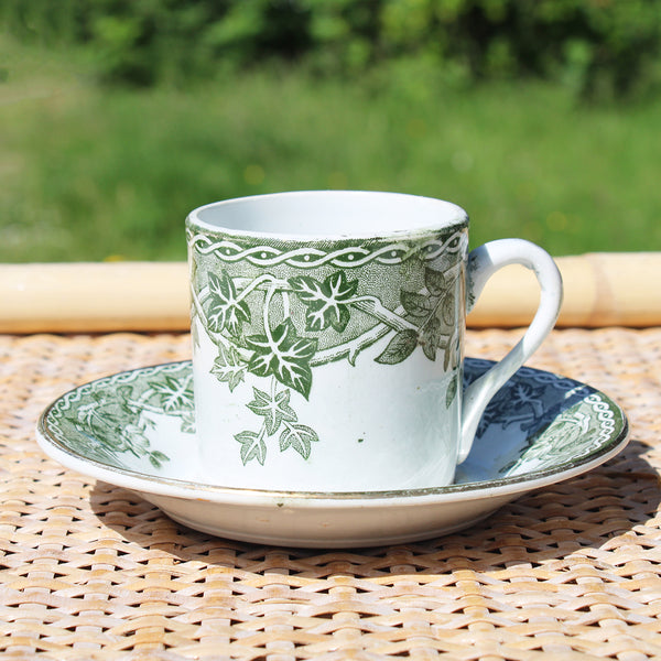 Ancienne tasse à café + soucoupe en faïence de St Amand modèle Estival