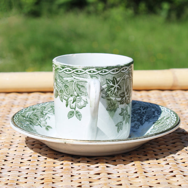 Ancienne tasse à café + soucoupe en faïence de St Amand modèle Estival